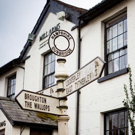The Mill Arms Hotel Romsey Exterior photo