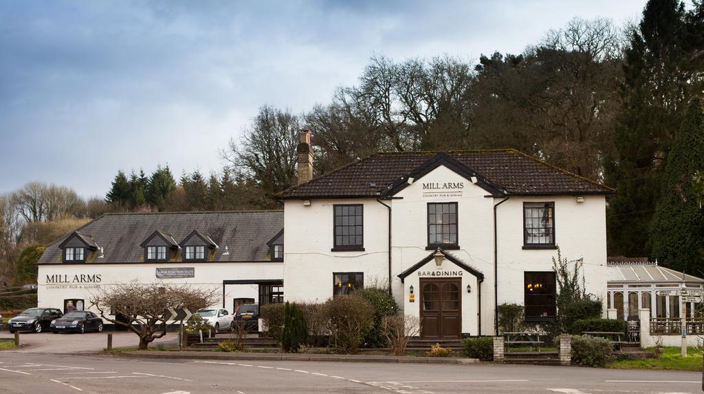 The Mill Arms Hotel Romsey Exterior photo